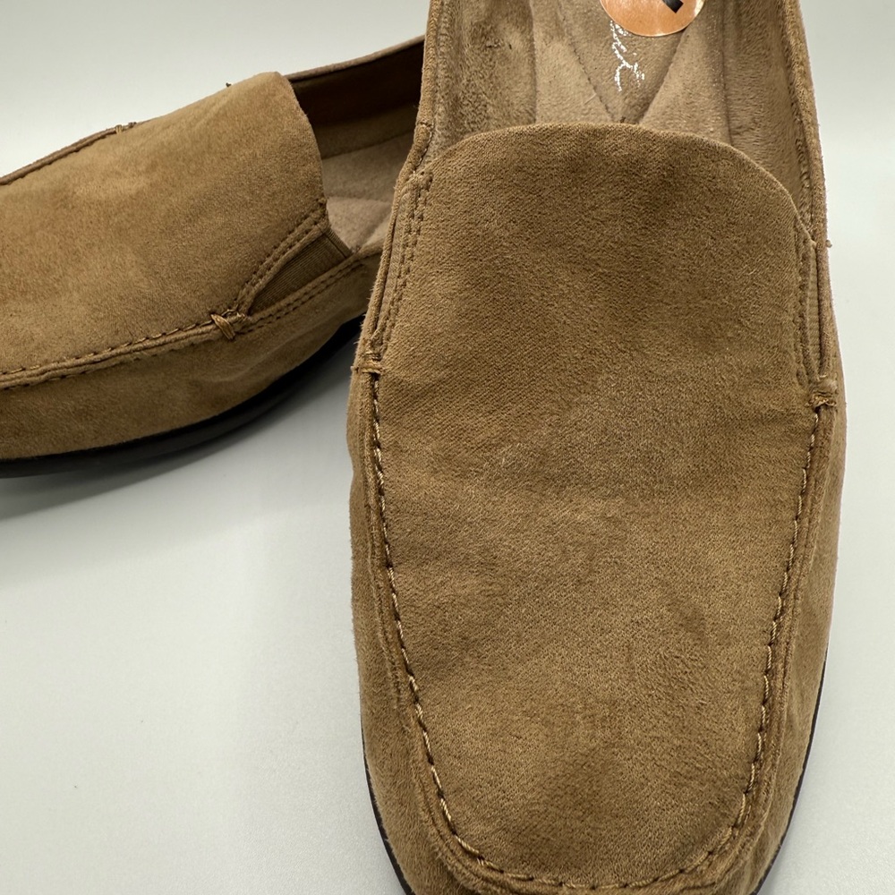 Women’s Easy Spirit Tan Suede Loafers